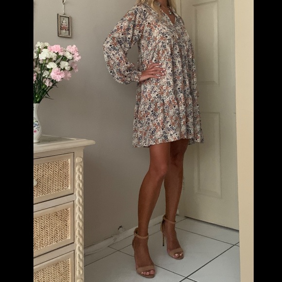 New Ruffle Floral Dress - Picture 6 of 10